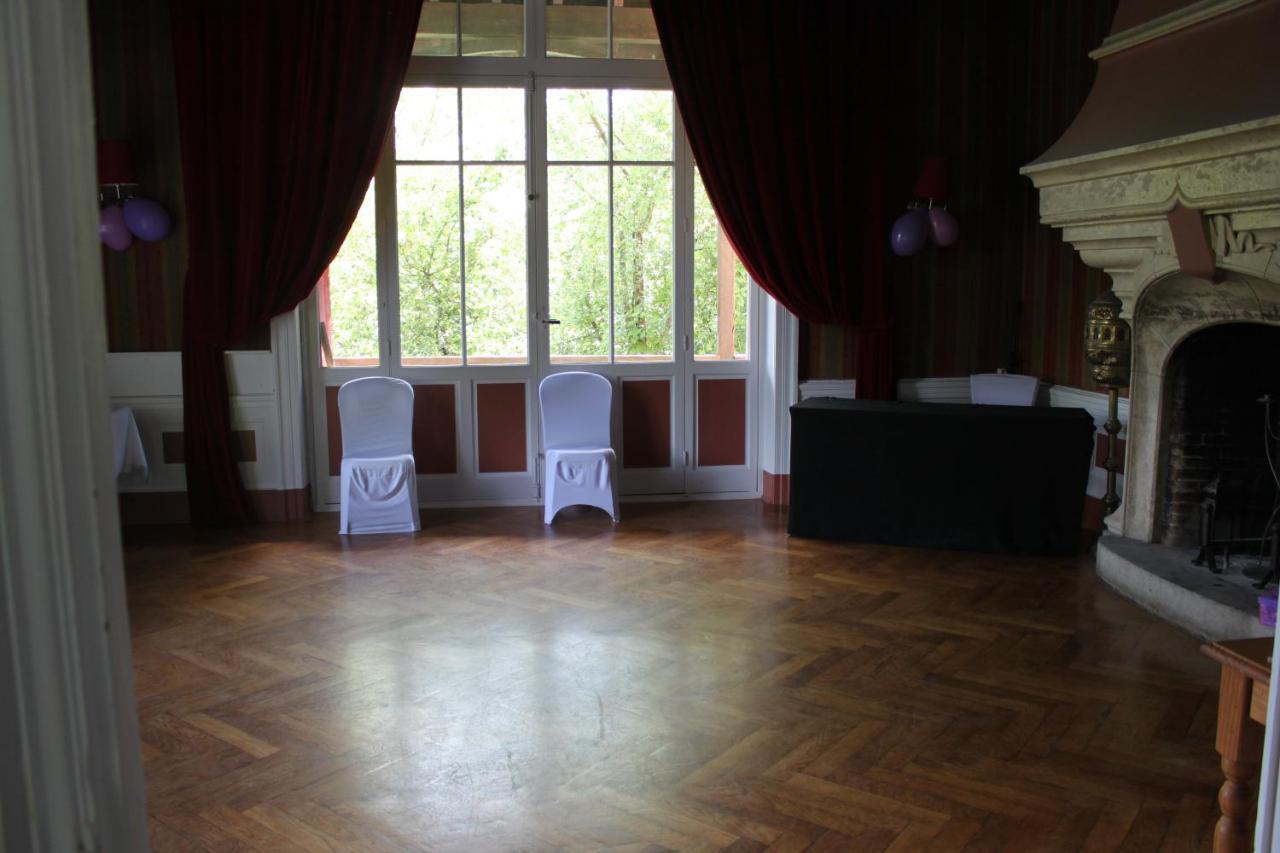 La Garenne De Morestel מראה חיצוני תמונה